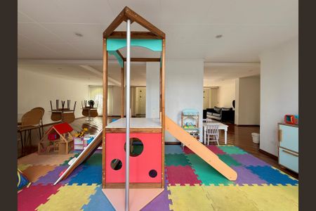Apartamento à venda com 320m², 4 quartos e 4 vagasBrinquedoteca 