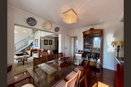 Apartamento à venda com 320m², 4 quartos e 4 vagasSala