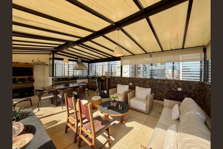 Apartamento à venda com 320m², 4 quartos e 4 vagasTerraço