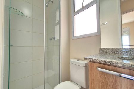 Banheiro de apartamento à venda com 2 quartos, 64m² em Vila Prost de Souza, Campinas