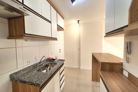 Apartamento à venda com 64m², 2 quartos e 1 vagaCozinha 