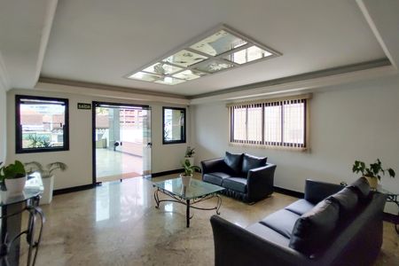 Apartamento para alugar com 126m², 2 quartos e 1 vaga Apartamento para alugar com 126m², 2 quartos e 1 vagaHall de entrada