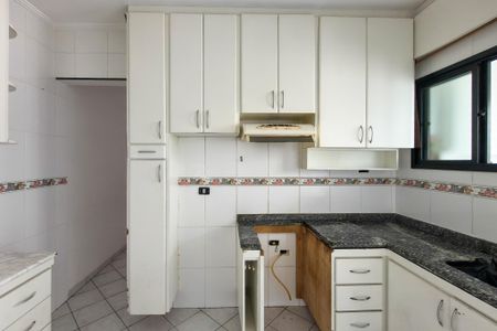 Apartamento para alugar com 126m², 2 quartos e 1 vaga Apartamento para alugar com 126m², 2 quartos e 1 vagaCozinha