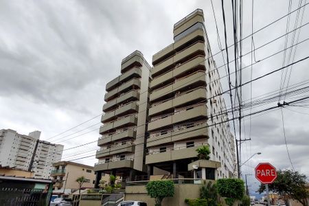 Apartamento para alugar com 126m², 2 quartos e 1 vaga Apartamento para alugar com 126m², 2 quartos e 1 vagaFachada