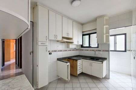 Apartamento para alugar com 126m², 2 quartos e 1 vaga Apartamento para alugar com 126m², 2 quartos e 1 vagaCozinha