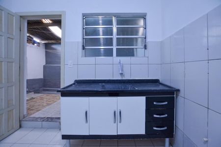 Casa para alugar com 200m², 2 quartos e 2 vagasCozinha