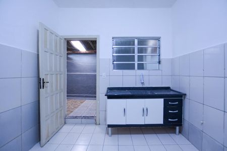 Casa para alugar com 200m², 2 quartos e 2 vagasCozinha