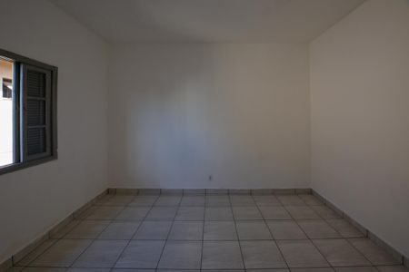 Casa para alugar com 200m², 2 quartos e 2 vagasQuarto 2