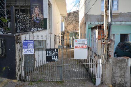 Casa para alugar com 200m², 2 quartos e 2 vagasFachada 