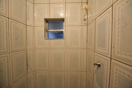 Casa para alugar com 200m², 2 quartos e 2 vagasBanheiro social