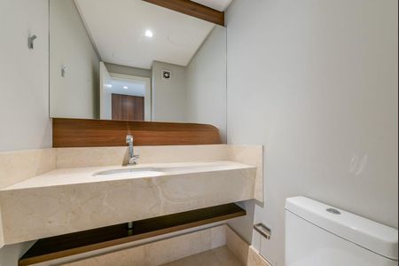 Apartamento para alugar com 189m², 3 quartos e 2 vagas Apartamento para alugar com 189m², 3 quartos e 2 vagasBanheiro 3