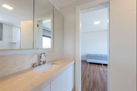 Apartamento para alugar com 189m², 3 quartos e 2 vagas Apartamento para alugar com 189m², 3 quartos e 2 vagasBanheiro 1