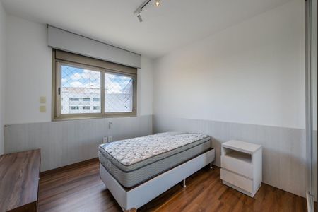 Quarto 1 de apartamento para alugar com 3 quartos, 189m² em Passo d’Areia, Porto Alegre