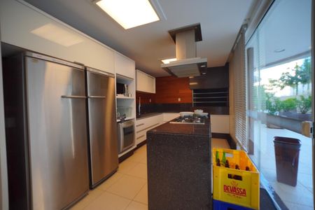 Apartamento para alugar com 206m², 4 quartos e 3 vagasÁrea comum