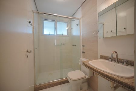Apartamento para alugar com 206m², 4 quartos e 3 vagasBanheiro da Suíte 1