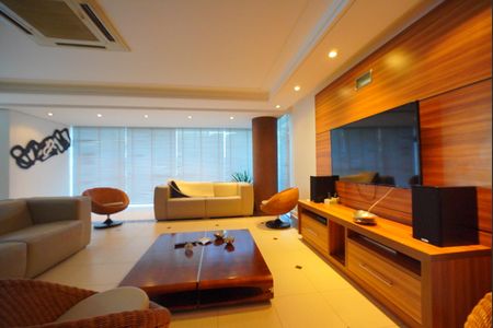 Apartamento para alugar com 206m², 4 quartos e 3 vagasÁrea comum