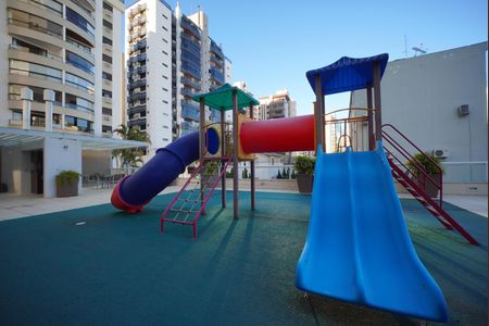 Apartamento para alugar com 206m², 4 quartos e 3 vagasPlayground