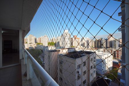 Apartamento para alugar com 206m², 4 quartos e 3 vagasVista da Sacada
