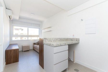 Cozinha de apartamento para alugar com 1 quarto, 40m² em Centro Histórico, Porto Alegre