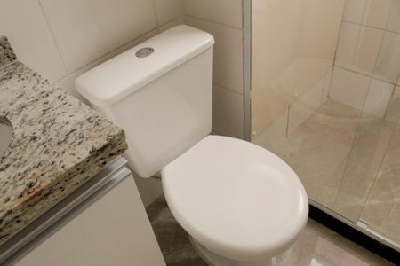 Banheiro Social de apartamento à venda com 2 quartos, 43m² em Curicica, Rio de Janeiro