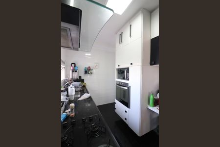 Apartamento à venda com 107m², 2 quartos e 2 vagasCozinha 