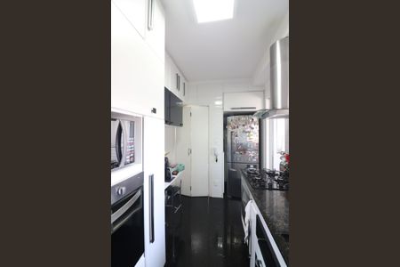 Apartamento à venda com 107m², 2 quartos e 2 vagasCozinha 