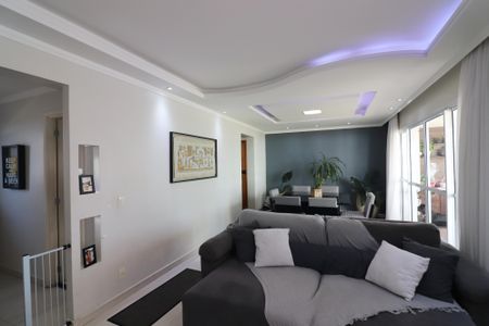 Apartamento à venda com 107m², 2 quartos e 2 vagasSala 