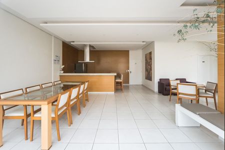 Apartamento à venda com 107m², 2 quartos e 2 vagas Apartamento à venda com 107m², 2 quartos e 2 vagasÁrea comum - Churrasqueira