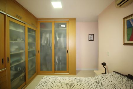 Apartamento à venda com 114m², 2 quartos e 2 vagasSuíte 1