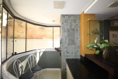 Apartamento à venda com 114m², 2 quartos e 2 vagasChurrasqueira