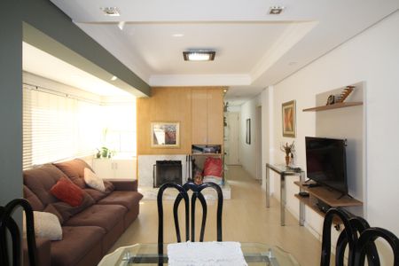 Apartamento à venda com 114m², 2 quartos e 2 vagasSala