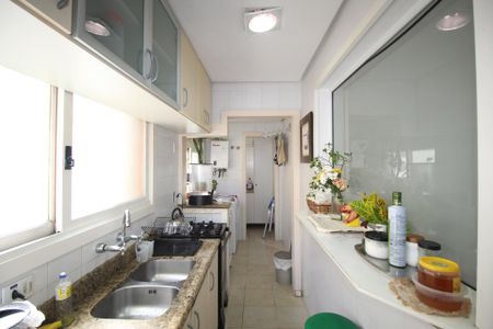 Apartamento à venda com 114m², 2 quartos e 2 vagasCozinha