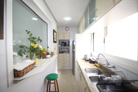 Apartamento à venda com 114m², 2 quartos e 2 vagasCozinha