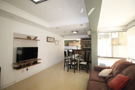 Apartamento à venda com 114m², 2 quartos e 2 vagasSala