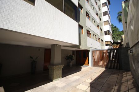 Apartamento à venda com 114m², 2 quartos e 2 vagasFachada do bloco