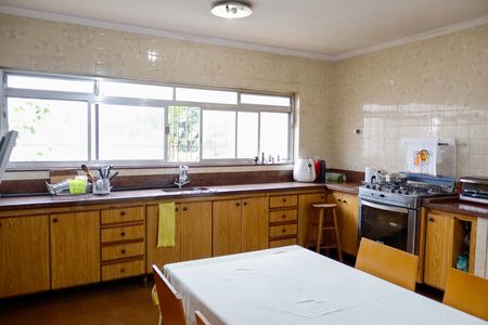 Casa à venda com 137m², 3 quartos e 4 vagas Casa à venda com 137m², 3 quartos e 4 vagasCozinha