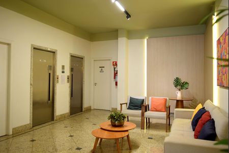 Apartamento à venda com 61m², 2 quartos e sem vagaHall social