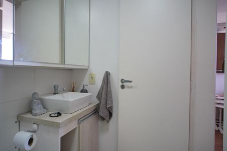 Apartamento à venda com 50m², 2 quartos e 1 vaga Apartamento à venda com 50m², 2 quartos e 1 vagaBanheiro