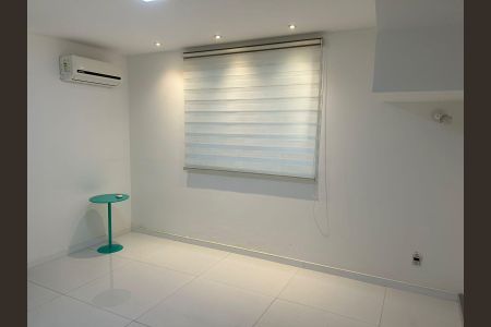 Casa para alugar com 4 quartos, 380m² em Vargem Grande, Rio de Janeiro