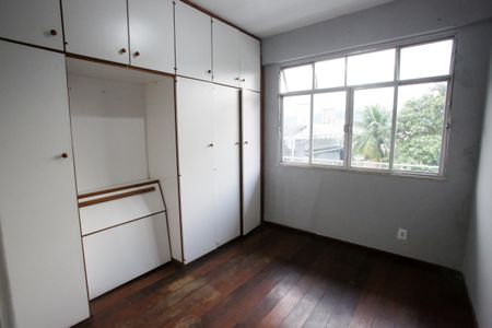 Apartamento para alugar com 100m², 2 quartos e 2 vagasQuarto 