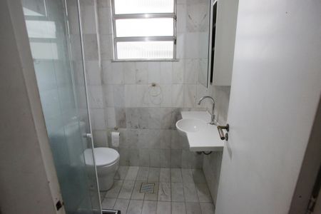 Apartamento para alugar com 100m², 2 quartos e 2 vagasBanheiro da Suíte