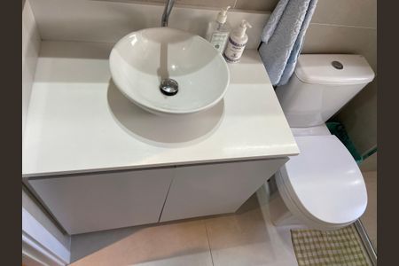Apartamento à venda com 71m², 3 quartos e 1 vagaQuarto 1 - Banheiro