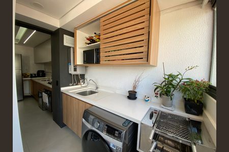 Apartamento à venda com 71m², 3 quartos e 1 vagaÁrea de Serviço