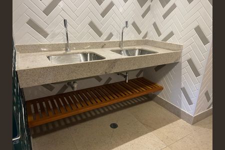 Apartamento à venda com 71m², 3 quartos e 1 vagaÁrea comum