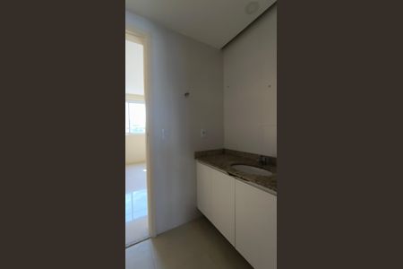 Apartamento para alugar com 280m², 4 quartos e 2 vagasBanheiro da Suíte 3 e 4
