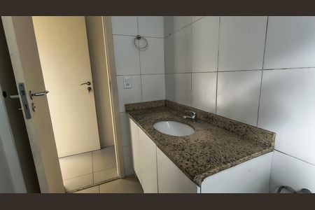 Apartamento para alugar com 280m², 4 quartos e 2 vagasBanheiro da Suíte 1