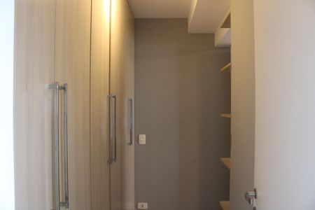 Apartamento à venda com 104m², 2 quartos e 2 vagasQuarto 2