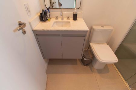 Apartamento à venda com 82m², 2 quartos e 1 vaga Apartamento à venda com 82m², 2 quartos e 1 vagaBanheiro da Suíte 1