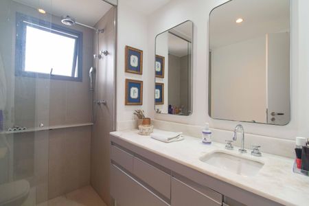 Apartamento à venda com 82m², 2 quartos e 1 vaga Apartamento à venda com 82m², 2 quartos e 1 vagaBanheiro da Suíte 2