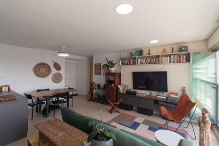 Apartamento à venda com 82m², 2 quartos e 1 vaga Apartamento à venda com 82m², 2 quartos e 1 vagaSala
